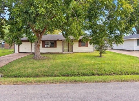 Photo of 3104 Central Boulevard, Nederland, TX 77627 (MLS # 49270912)