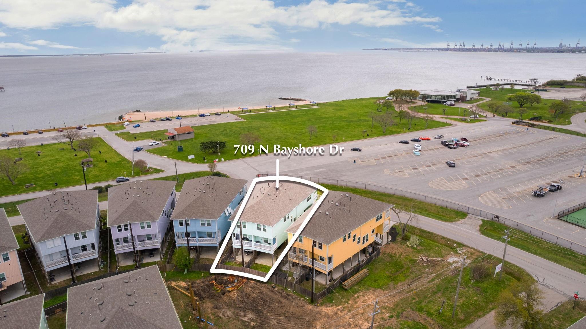 709 N Bayshore Drive