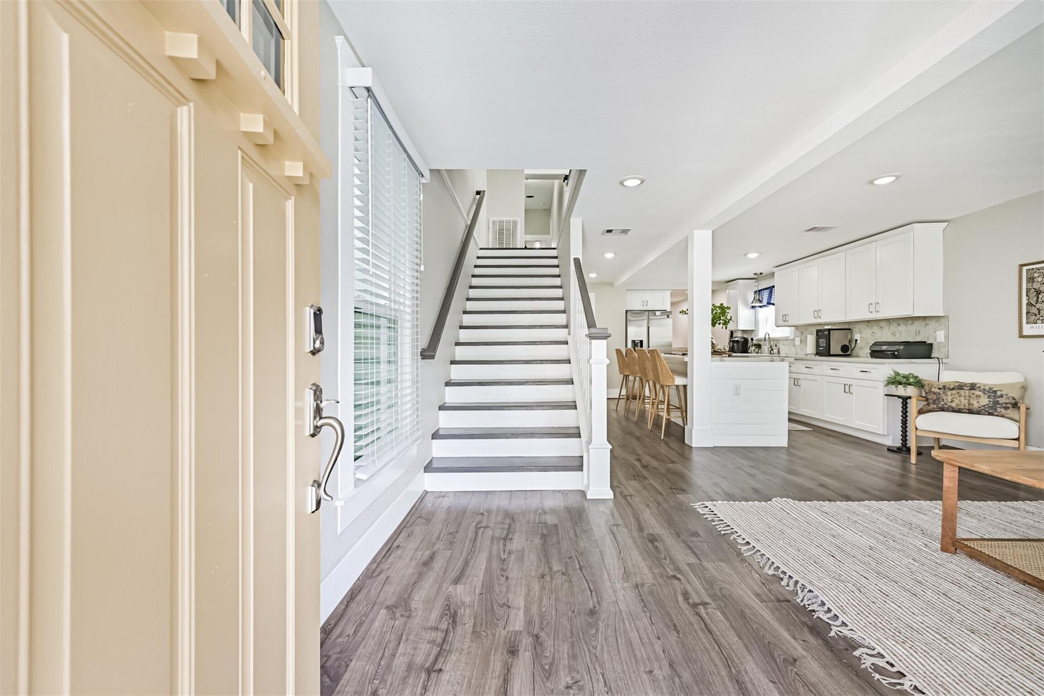3010 Bernardo De Galvez Avenue