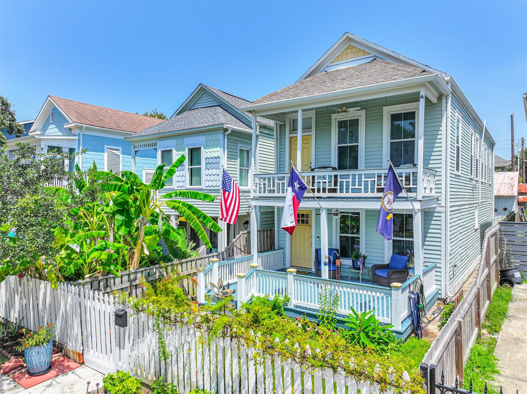 3010 Bernardo De Galvez Avenue