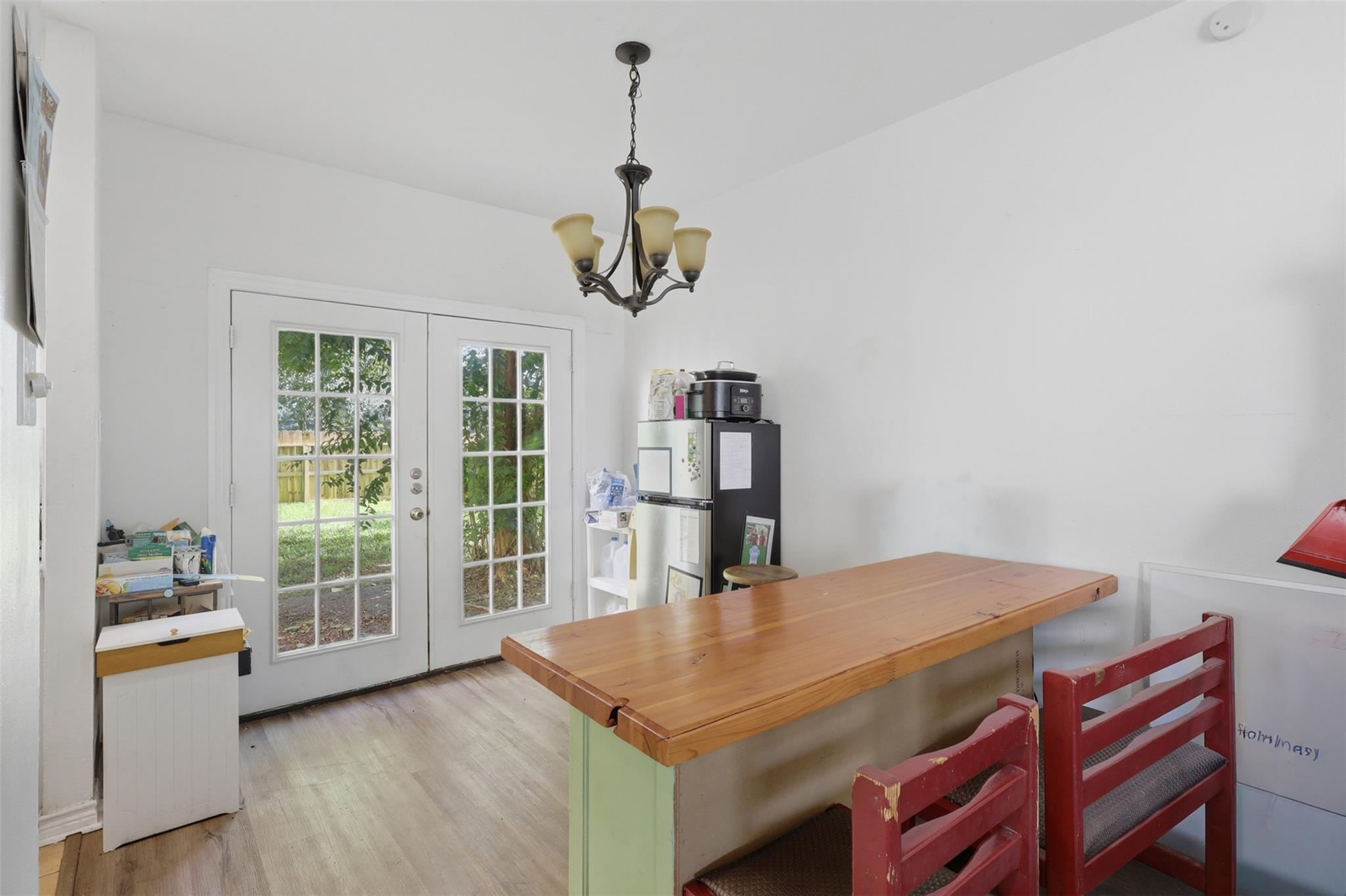 1621 & 1623 W Adoue Street