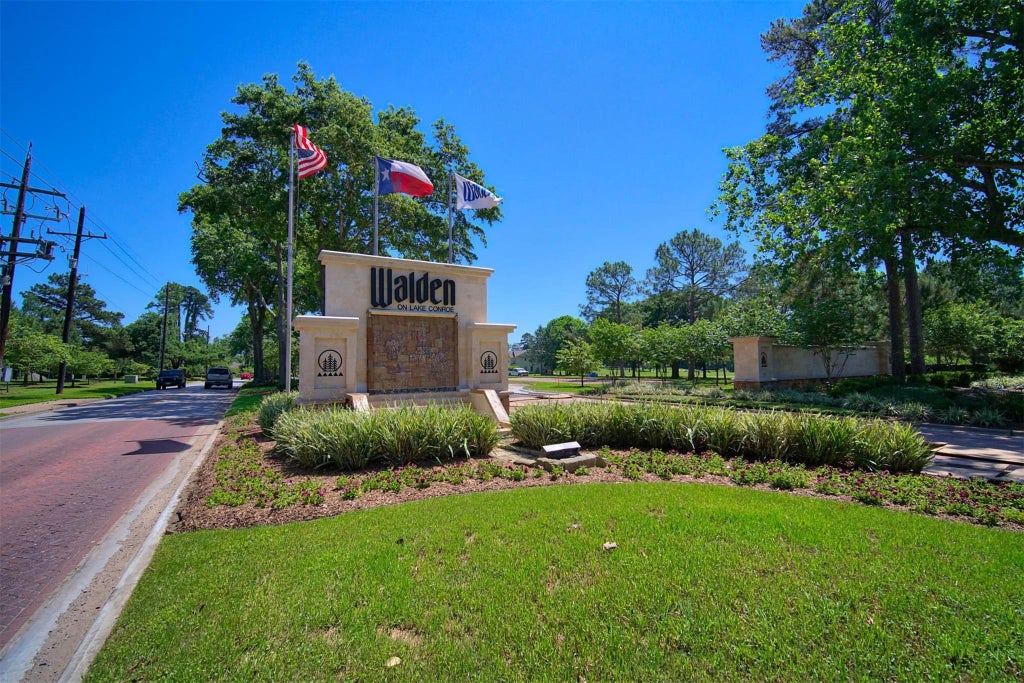 Photo of 13718 Vail Drive, Montgomery, TX 77356 (MLS # 77333547)