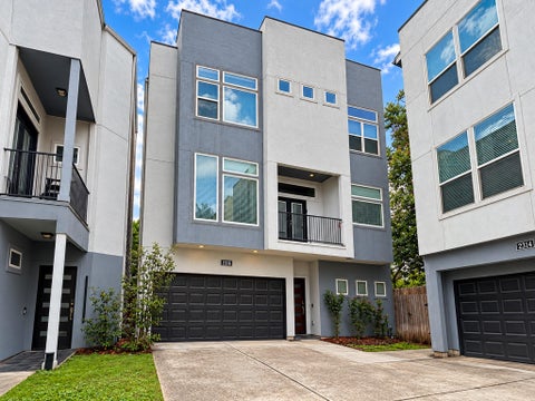 Photo of 2316 Austin Street, Houston, TX 77004 (MLS # 36850476)