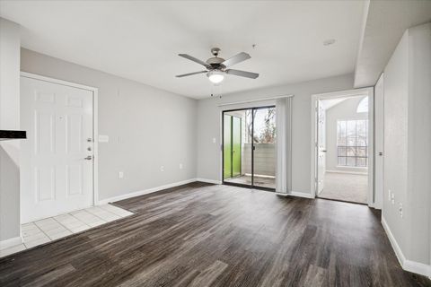 Apartment For Rent - 1710 W T C Jester Boulevard #5104<br/> Houston, TX 77008