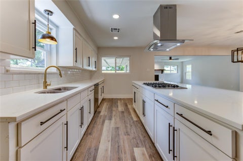 Tiny photo for 5914 Hewitt Drive, Houston, TX 77092 (MLS # 91369639)