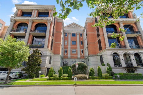 Photo of 1025 S Shepherd Drive, Houston, TX 77019 (MLS # 36021923)