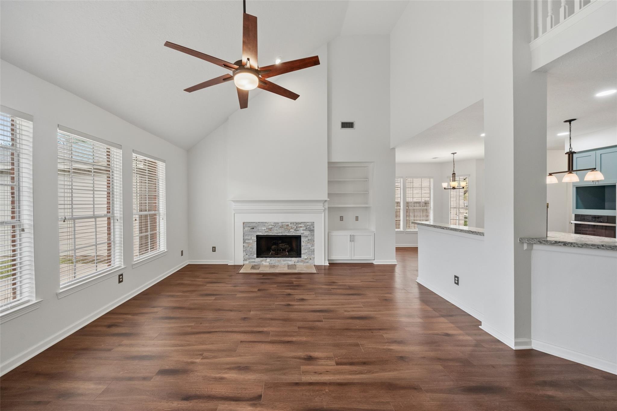 1123 Summer Brook