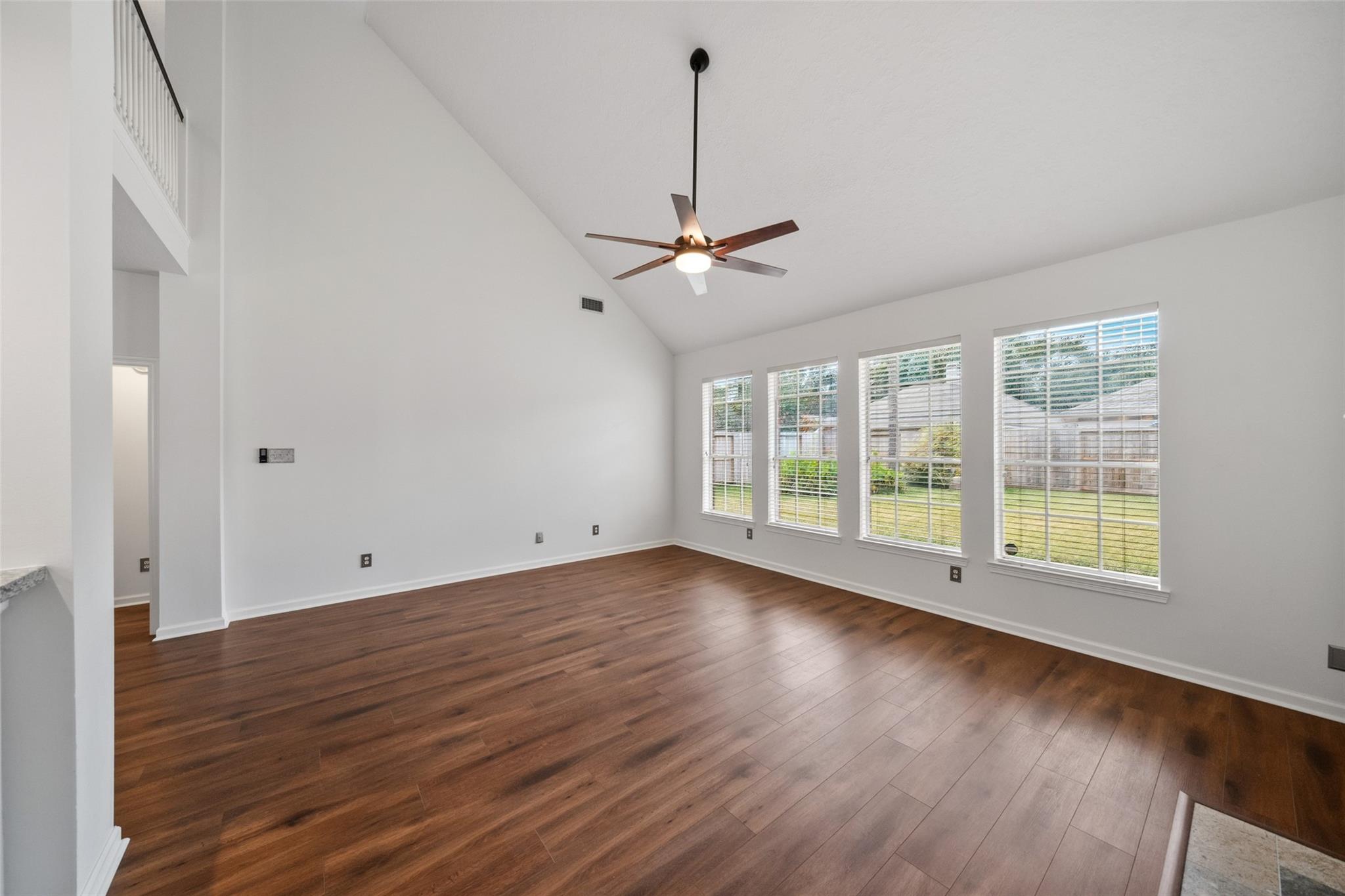 1123 Summer Brook