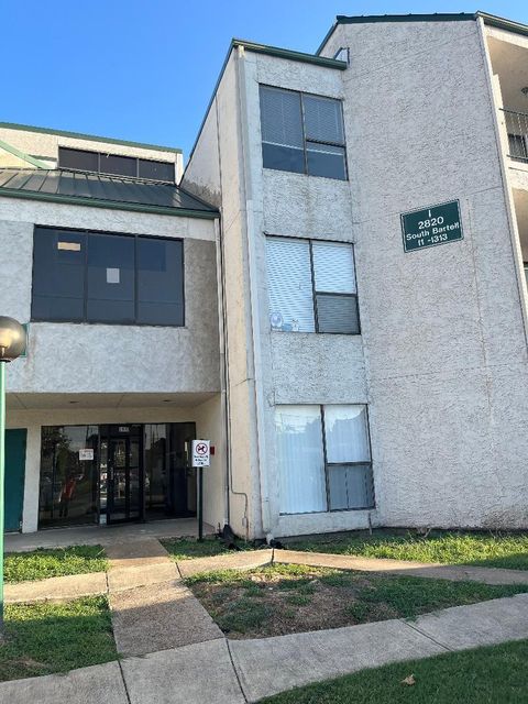 Photo of 2820 S Bartell Drive #37, Houston, TX 77054 (MLS # 84722386)