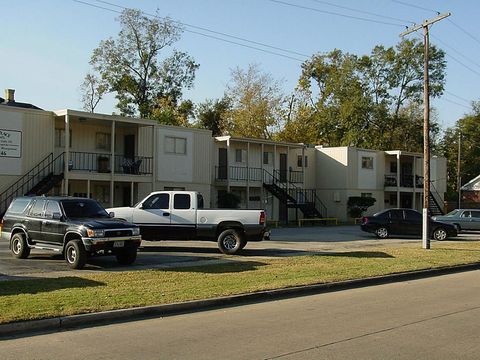 Photo of 275 N 7th Street #2, Beaumont, TX 77702 (MLS # 91547547)