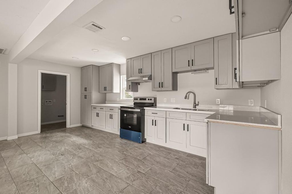 Photo of 1618 Palmwood Drive, Pasadena, TX 77502 (MLS # 53437081)