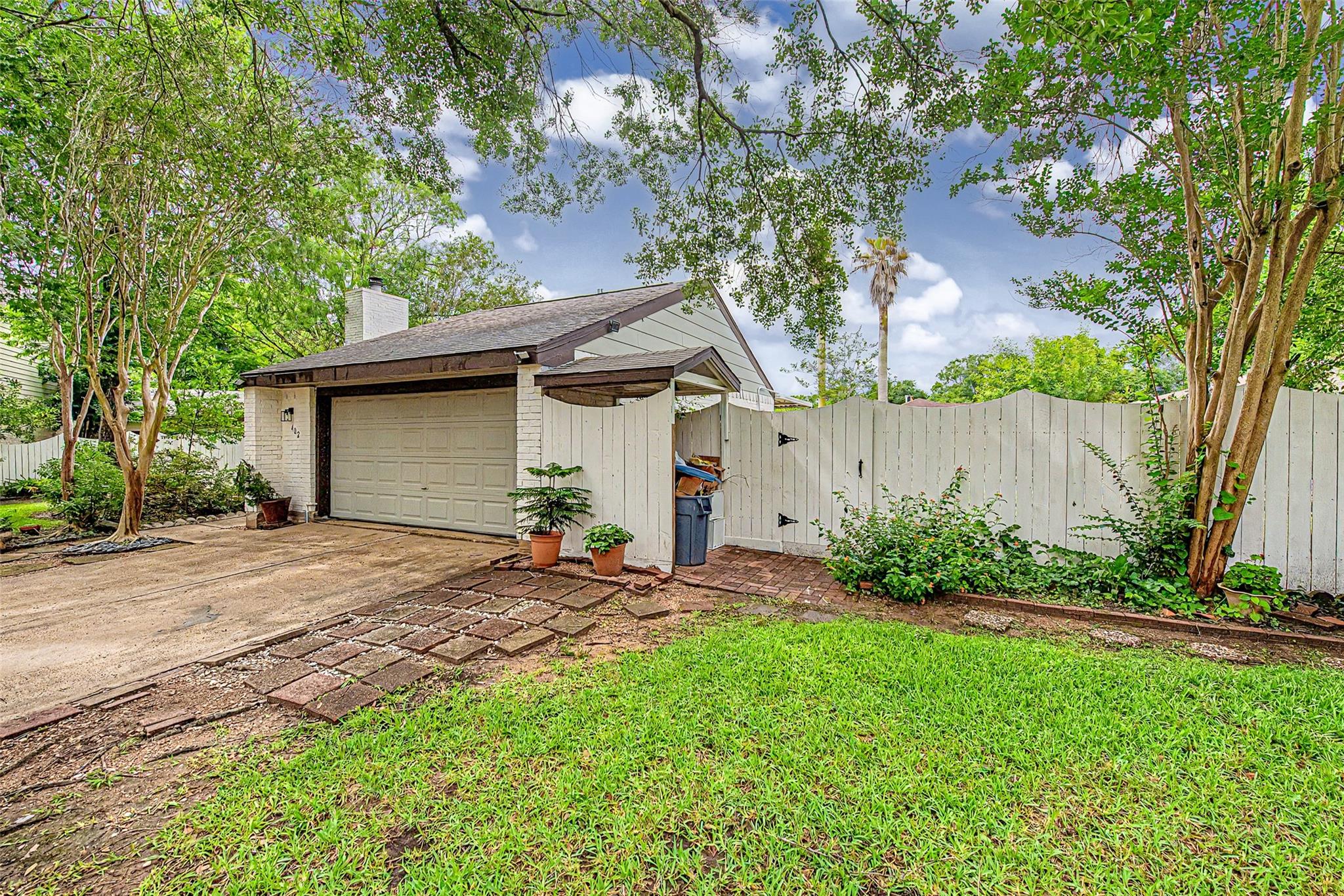 402 Redway Lane