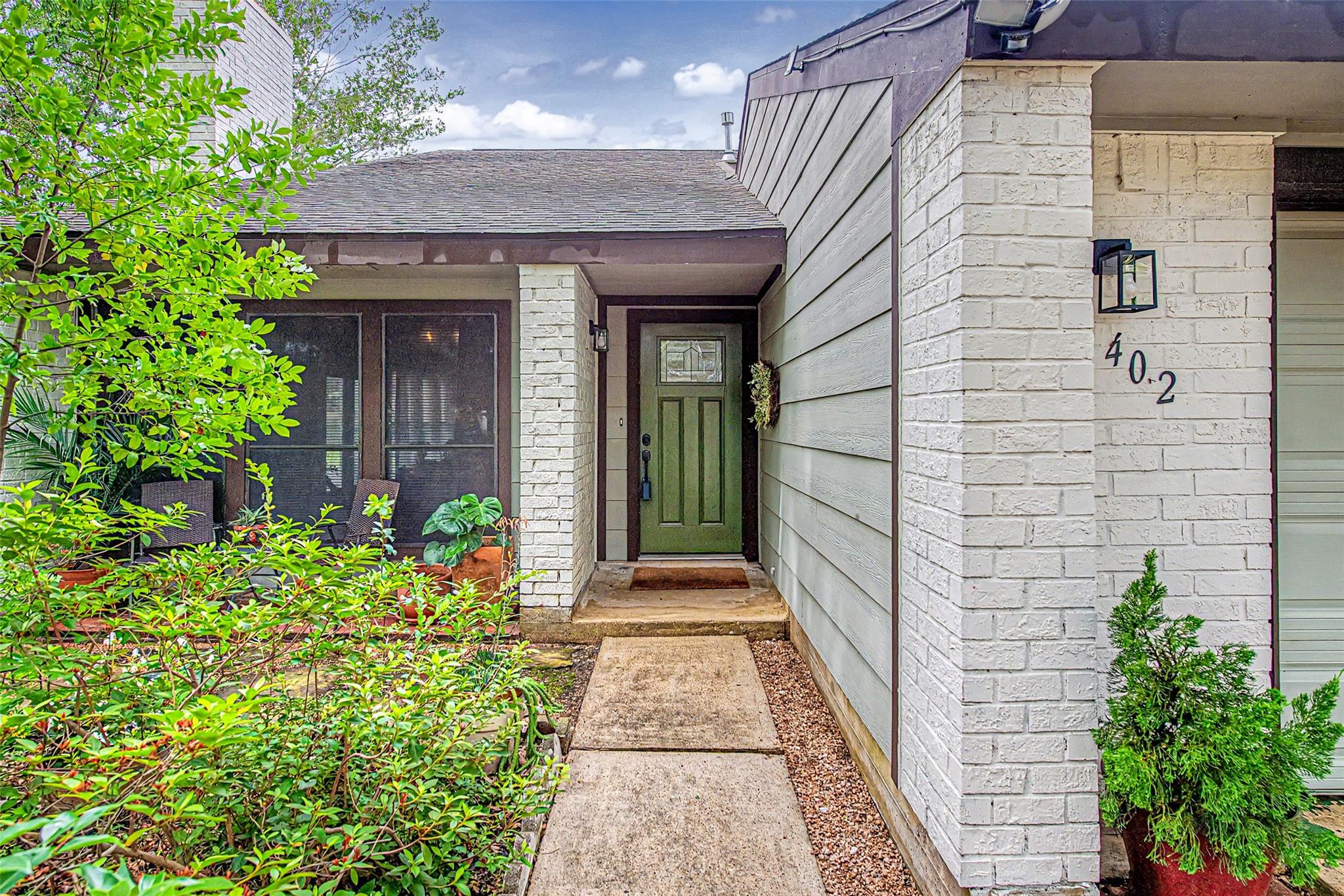402 Redway Lane