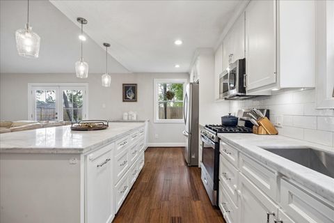 Tiny photo for 5739 Cartagena Street, Houston, TX 77035 (MLS # 89866316)