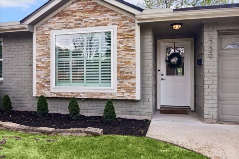 Tiny photo for 5739 Cartagena Street, Houston, TX 77035 (MLS # 89866316)