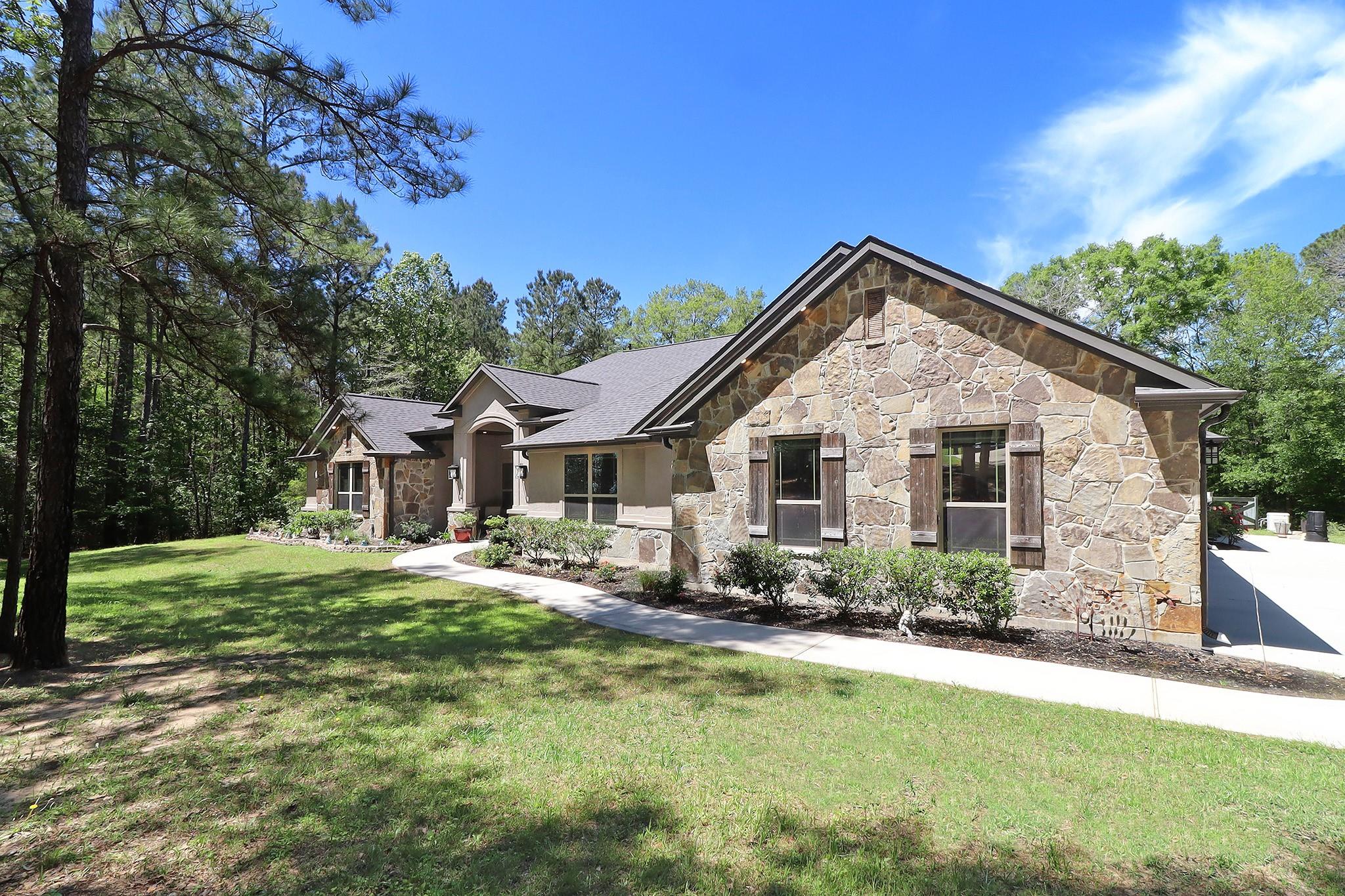 121 Red Hawk Rd Road