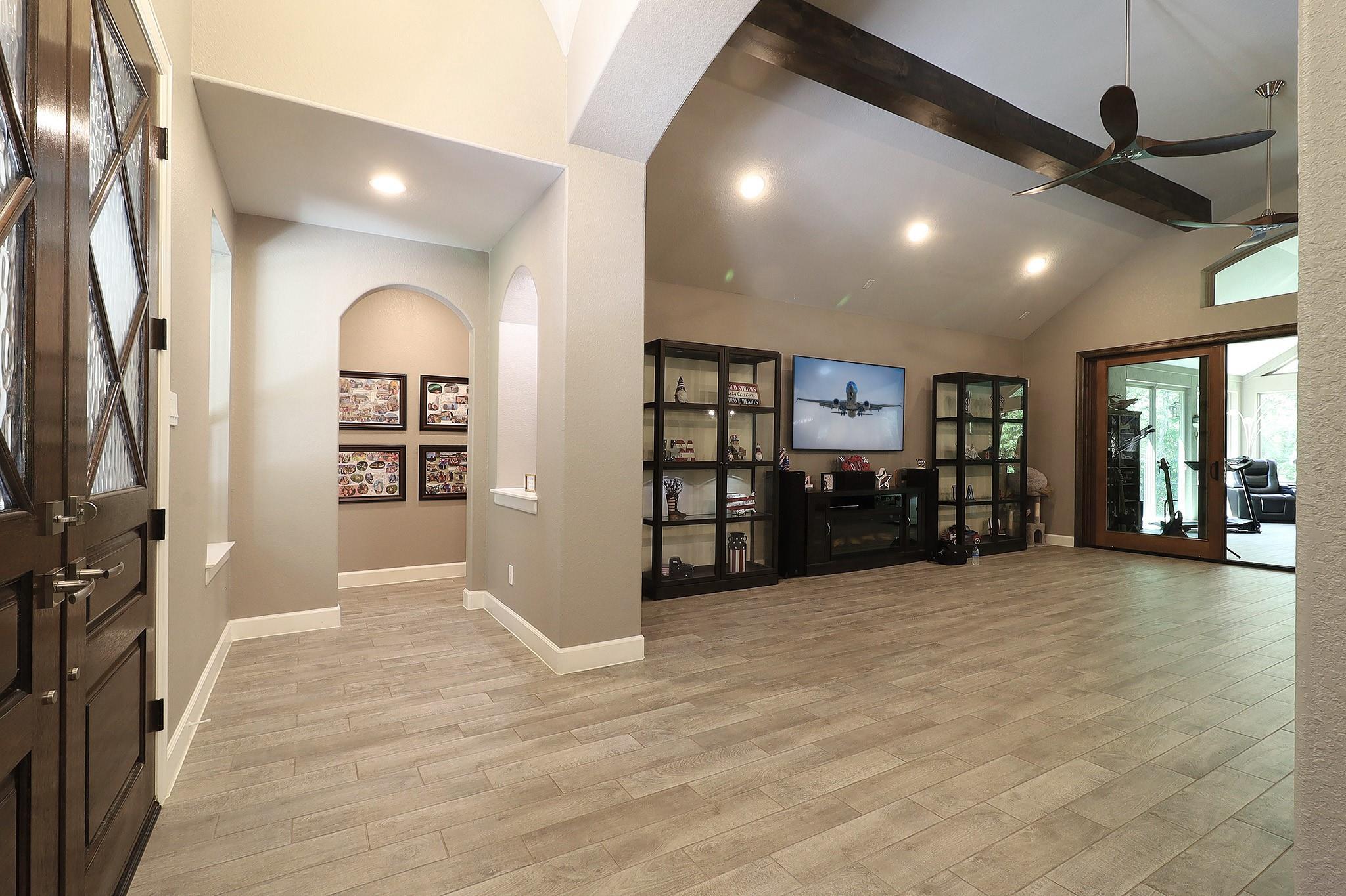 121 Red Hawk Rd Road