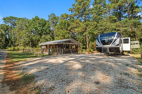 384 Phillips Road Onalaska TX 77360