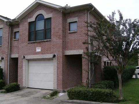 Photo of 5941 South Loop E #104, Houston, TX 77033 (MLS # 79000227) Photo of 5941 South Loop E #104, Houston, TX 77033 (MLS # 79000227)