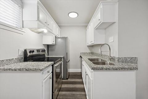 Photo of 3618 Garrott Street #13, Houston, TX 77006 (MLS # 50176082)