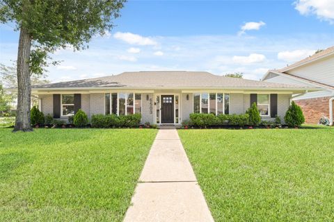 Photo of 6503 Kury Lane, Houston, TX 77008 (MLS # 73127081)