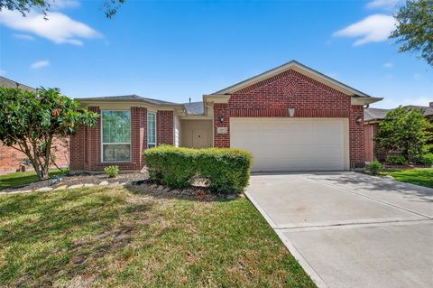 Photo of 2603 Golden Creek Lane, Pearland, TX 77584 (MLS # 10050364)