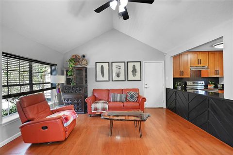 Photo of 131 Kellyn Oaks Drive, Conroe, TX 77306 (MLS # 55652136)