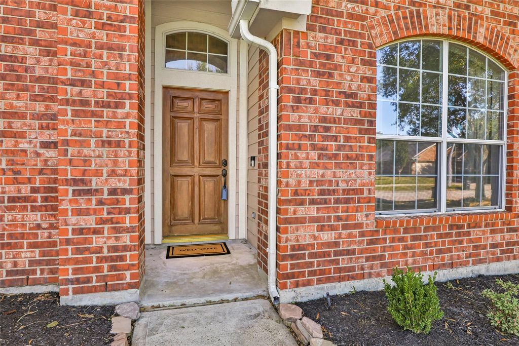 Photo of 12730 Smokey Mountain Court, Humble, TX 77346 (MLS # 48454750)