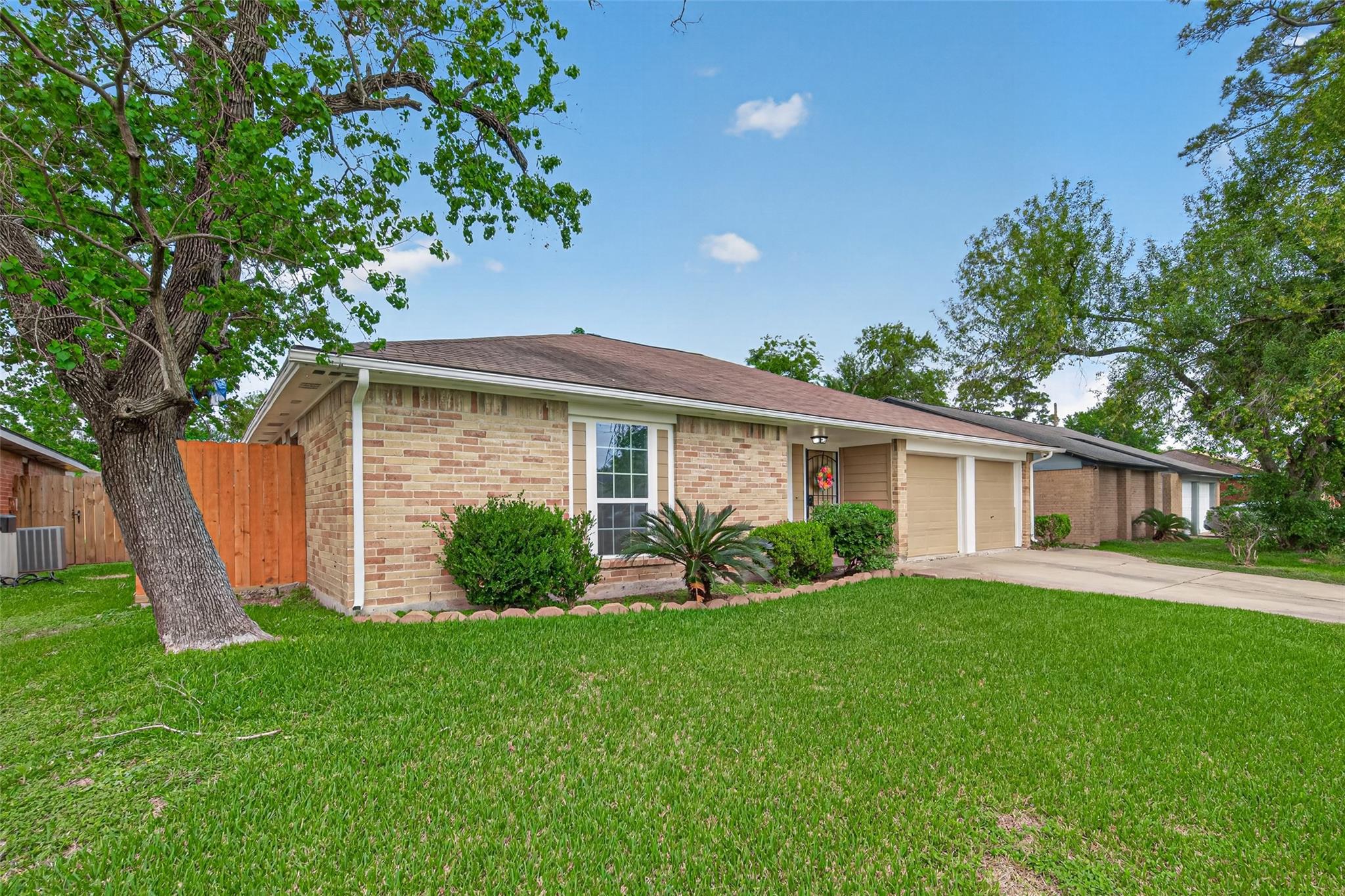1327 Padstow Lane