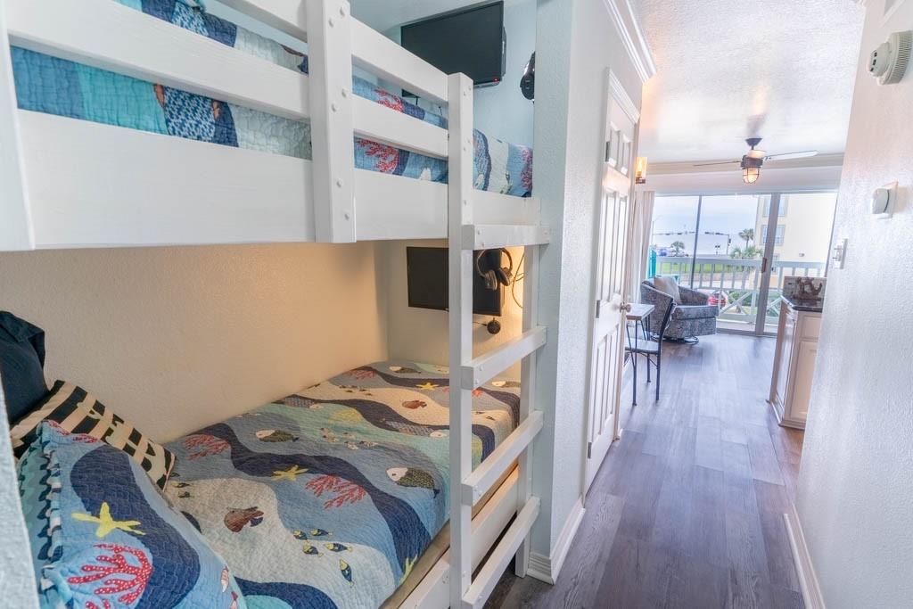 6300 Seawall Boulevard 6206