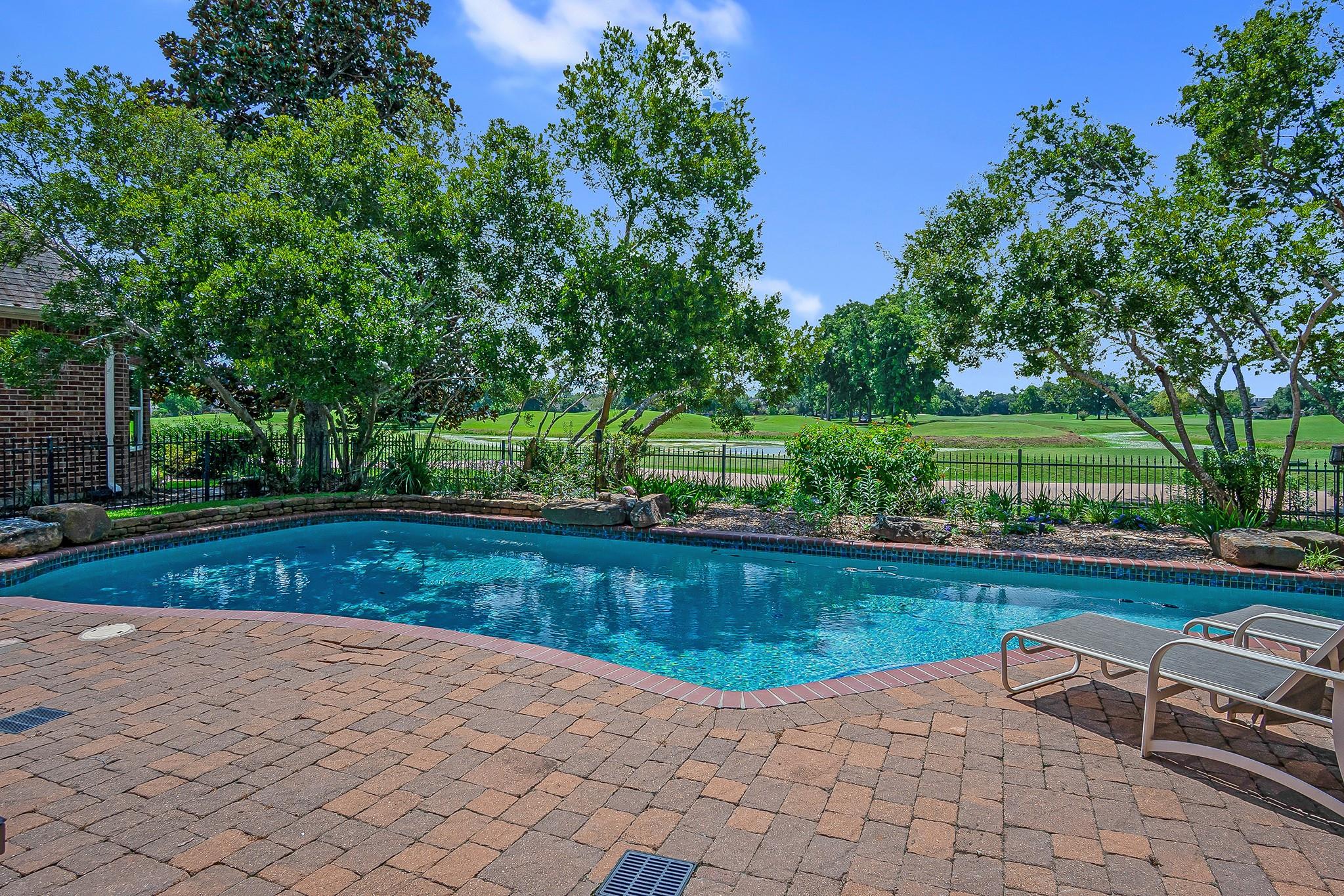 2215 Shade Crest Drive