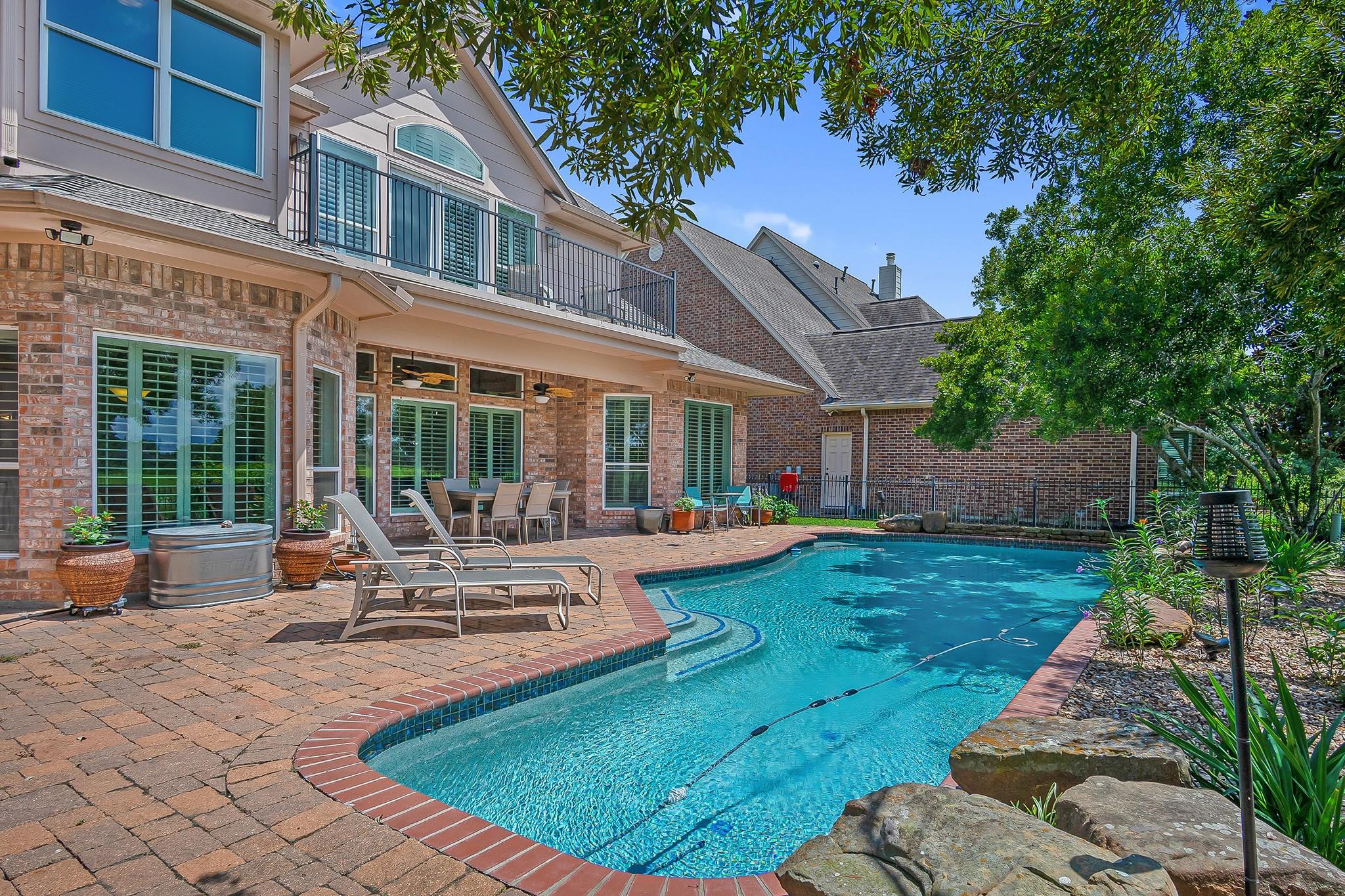 2215 Shade Crest Drive