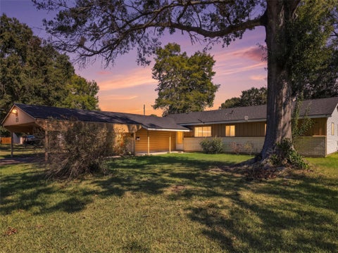 Photo of 135 Ferndale Lane, Beaumont, TX 77707 (MLS # 76629737)