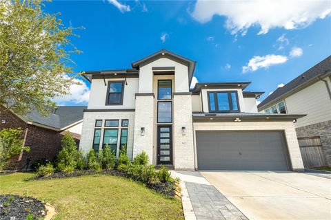 Photo of 31422 Beacon Cove Trail, Fulshear, TX 77441 (MLS # 13485793)