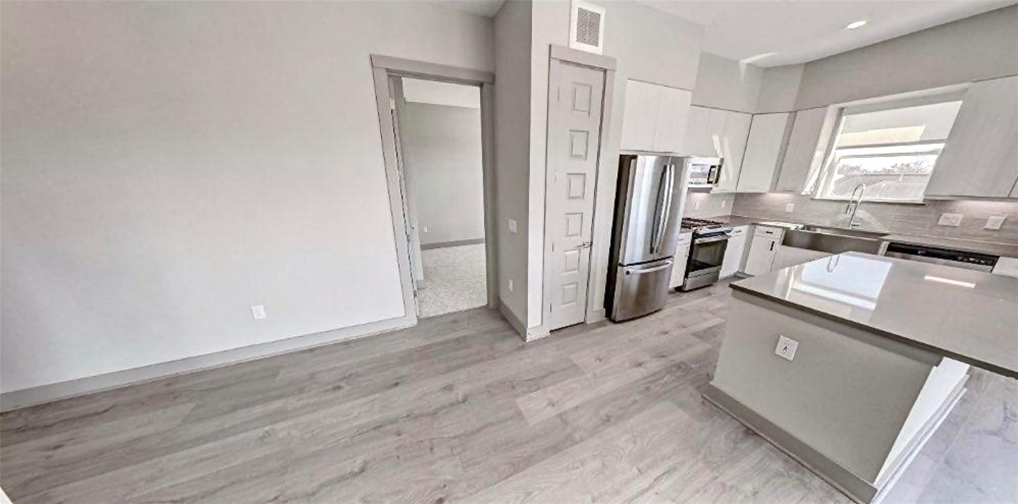 401 W 25th St Street 1144