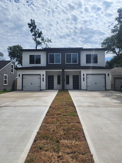 Photo of 316 S Sandra Street #A, Conroe, TX 77301 (MLS # 98070820)