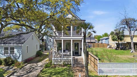 Photo of 4712 Avenue Q, Galveston, TX 77551 (MLS # 84402811)