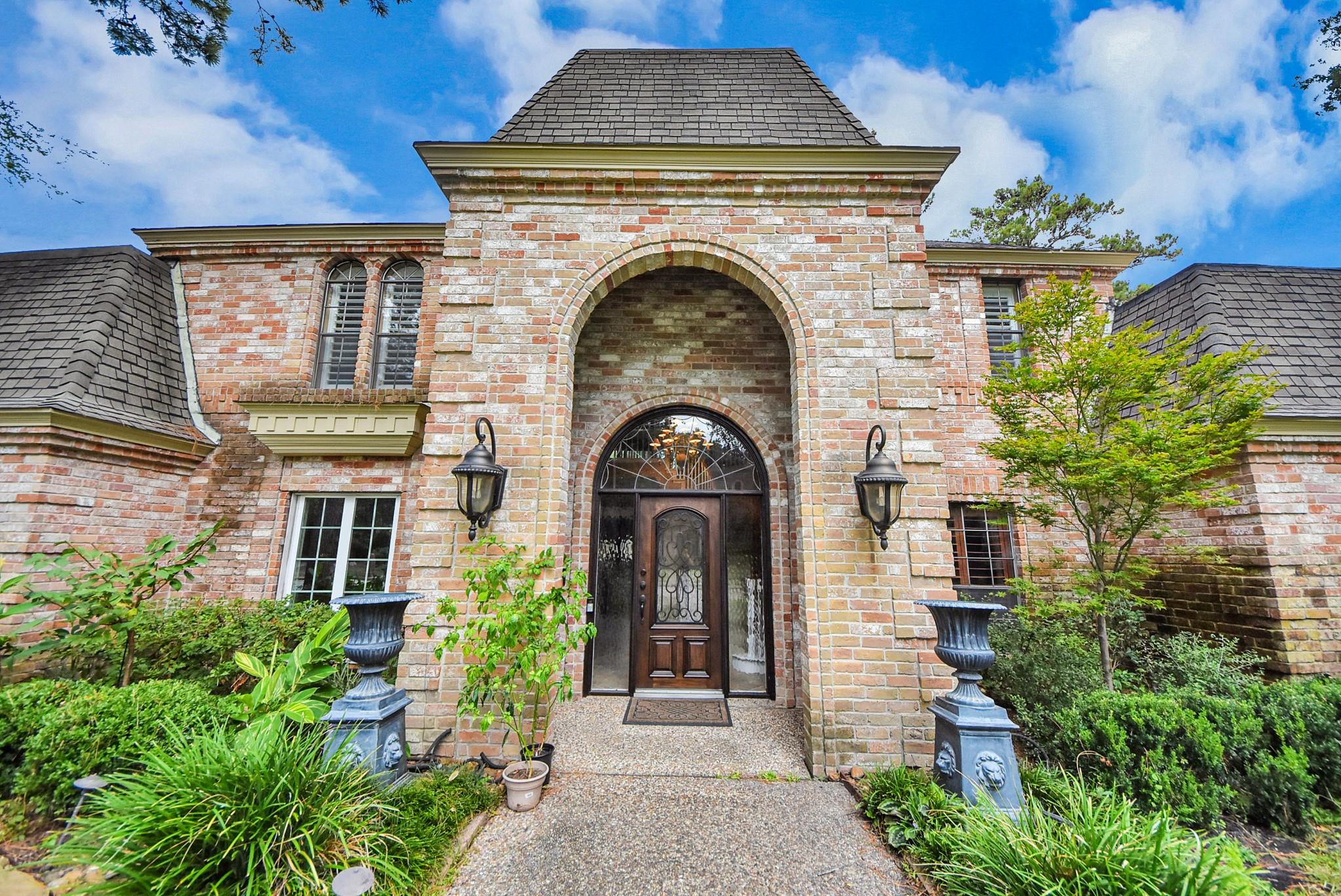 5214 Norborne Lane