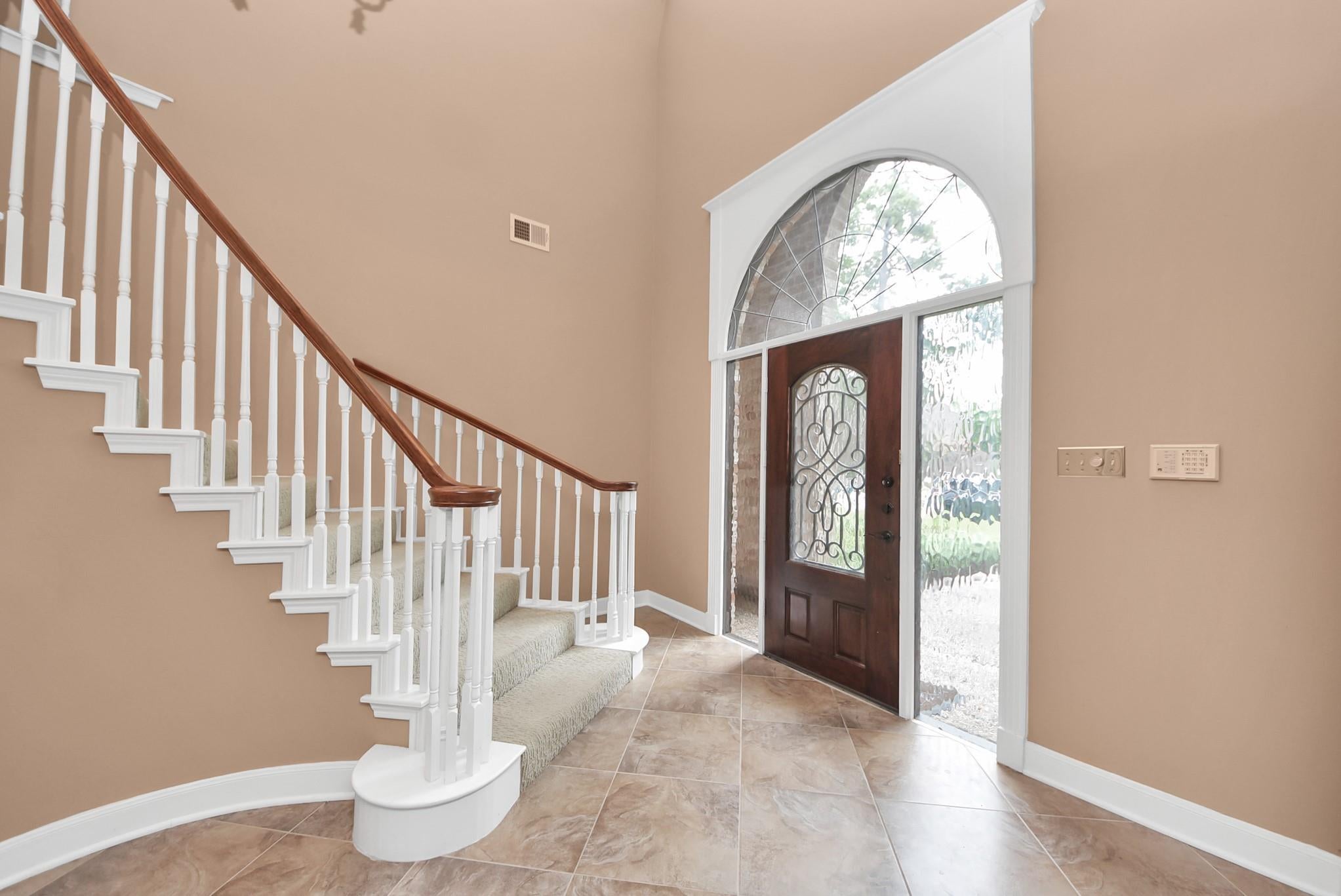5214 Norborne Lane