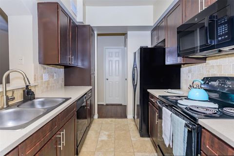 Apartment For Rent - 5510 S Rice Avenue #428<br/> Houston, TX 77081