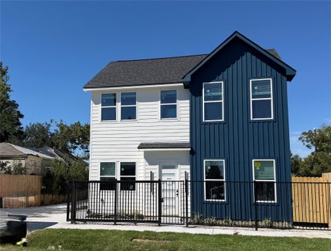 Photo of 2603 Terry Street #D, Houston, TX 77009 (MLS # 7628176)