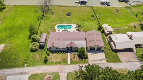 Photo of 174 Lake Front Drive, Trinity, TX 75862 (MLS # 25209611)