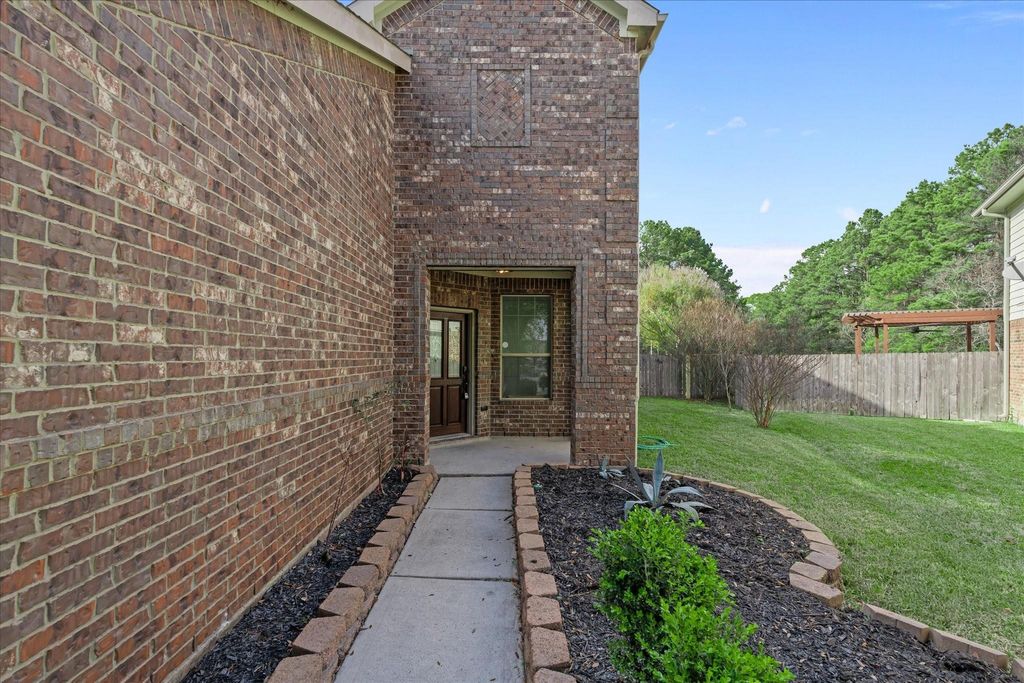 Photo of 14151 Astonshire Lane, Houston, TX 77014 (MLS # 11236723)