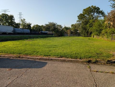 4301 Effie Street Bellaire TX 77401