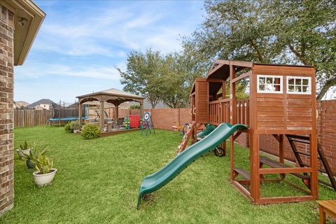 Tiny photo for 2960 Gibbons Hill Lane, League City, TX 77573 (MLS # 13139897)