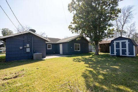 Tiny photo for 5631 Westover Street, Houston, TX 77033 (MLS # 45325296)