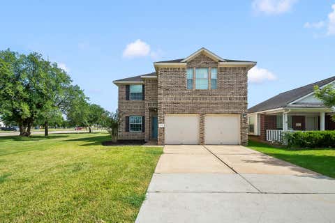 Photo of 101 Cacao Street, Lake Jackson, TX 77566 (MLS # 23248312)