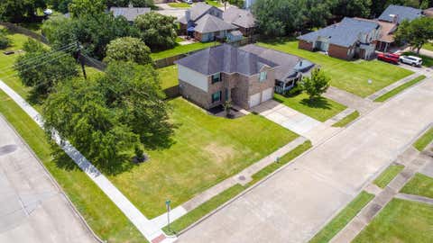 Homes For Sale - 101 Cacao Street<br/> Brazoria County, Lake Jackson, TX 77566