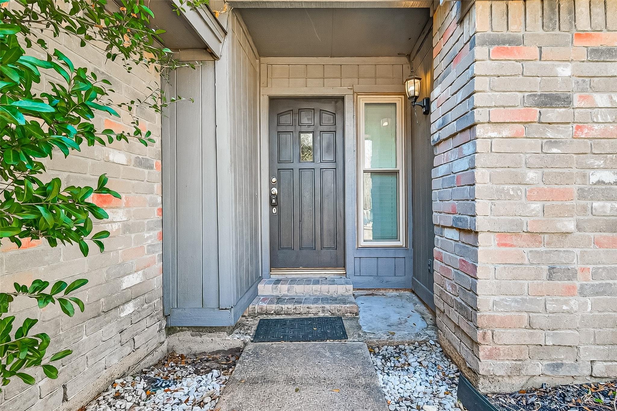 15411 Lago Villa Drive