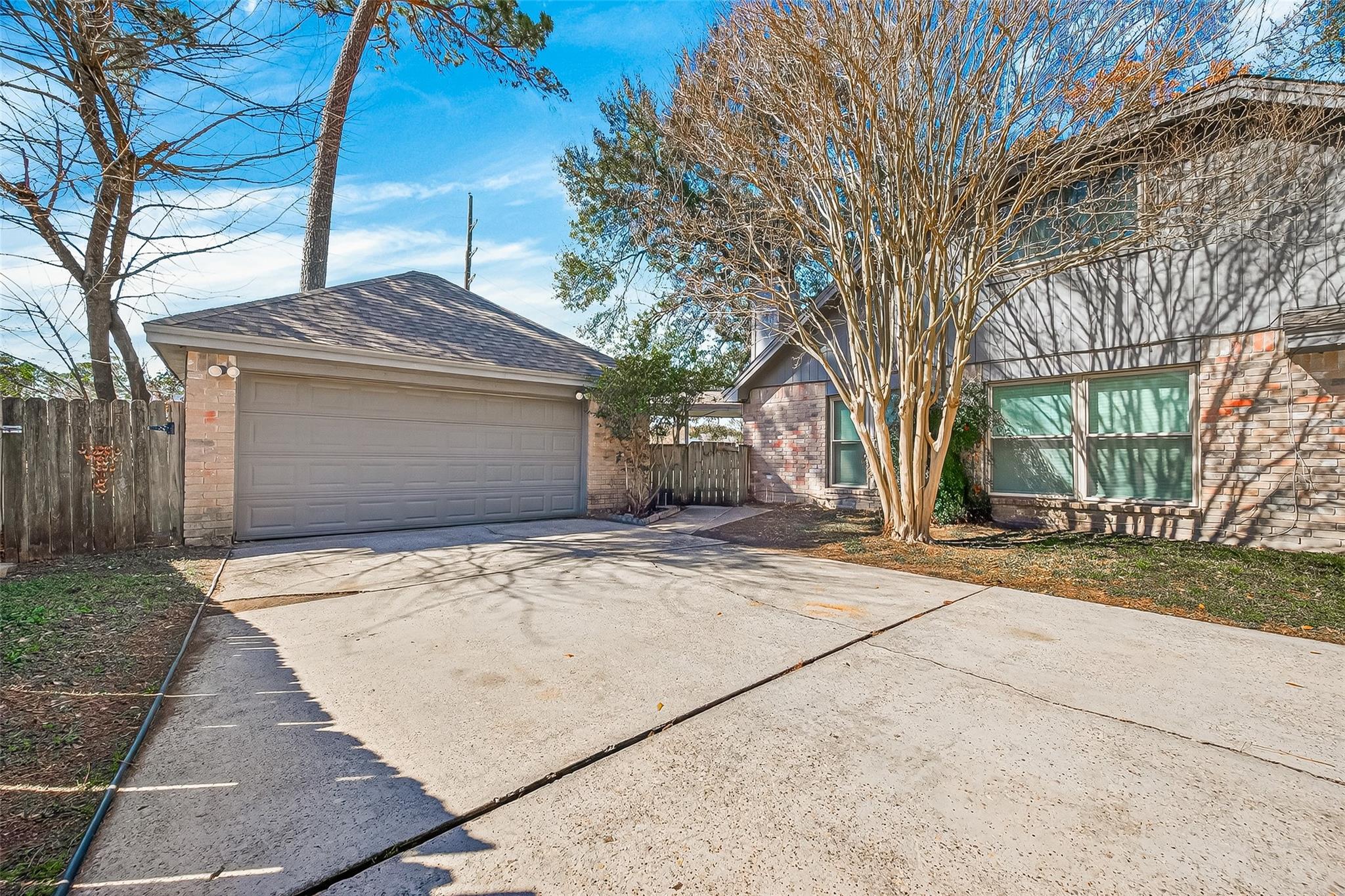 15411 Lago Villa Drive